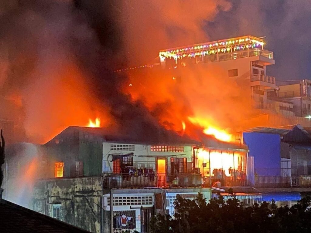 隆边区发生火灾14户民宅遭殃