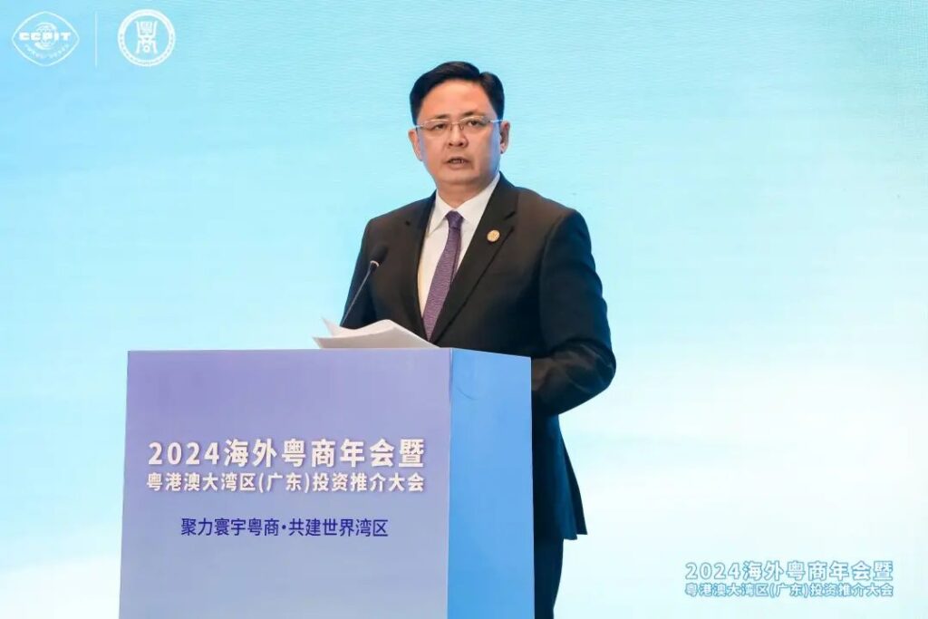寰宇粤商丨广东省贸促会会长陈小锋：倡议海外粤商积极参与大湾区建设，将架起经贸合作“金桥”