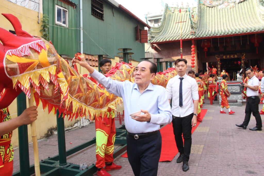 潮州会馆举行新龙狮点睛开光仪式