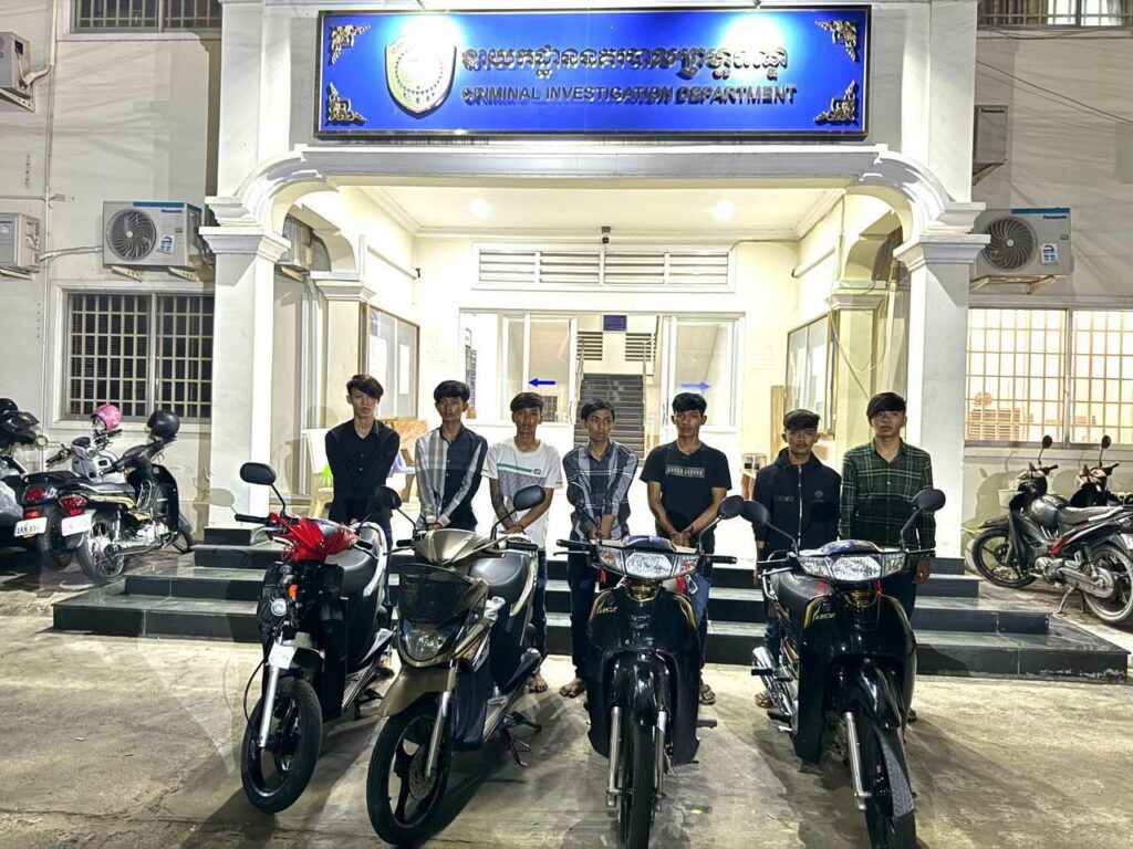 金边7名男子暴力抢劫一名韩国人被捕