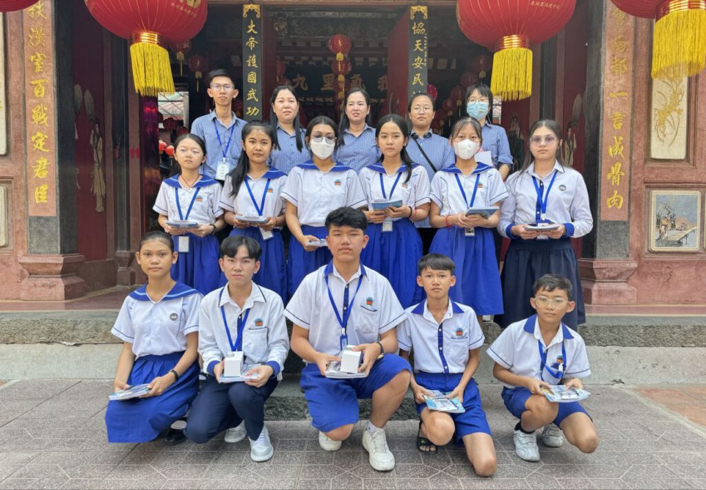 民生学校举行小学中高年级查字典比赛