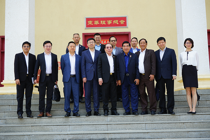 中国侨联代表团到访柬华理事总会