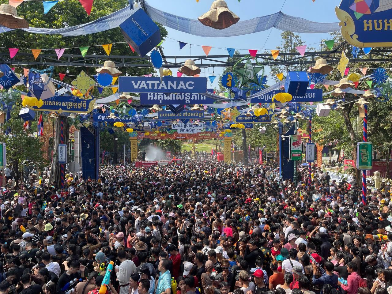 柬新年期间塔仔山游客达130万人次