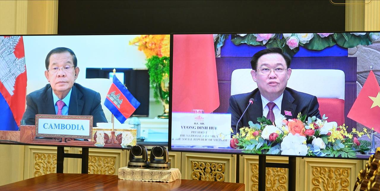 洪森亲王同越南国会主席王廷惠视频通话