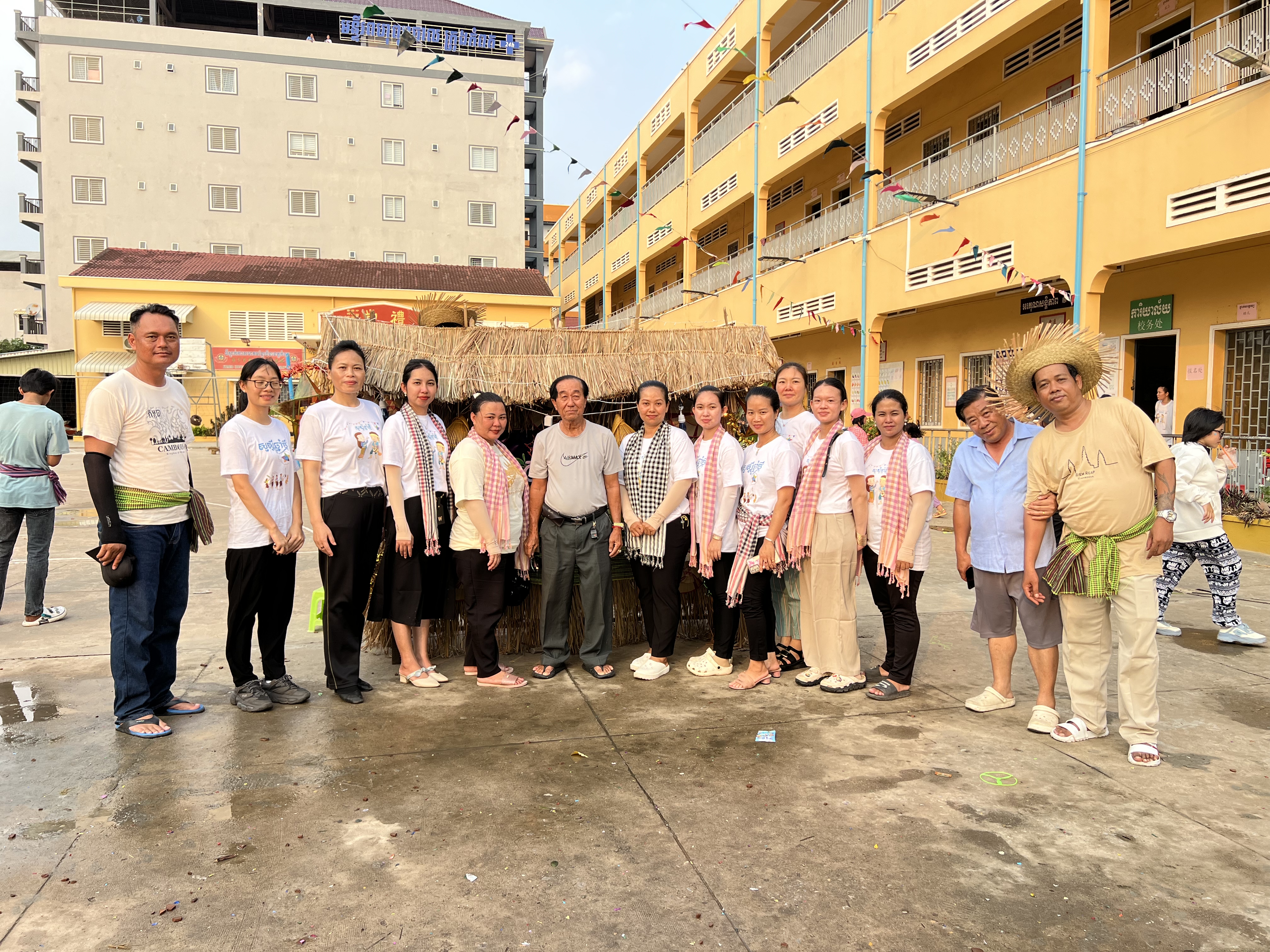贡不省公立广育学校举行迎柬新年活动