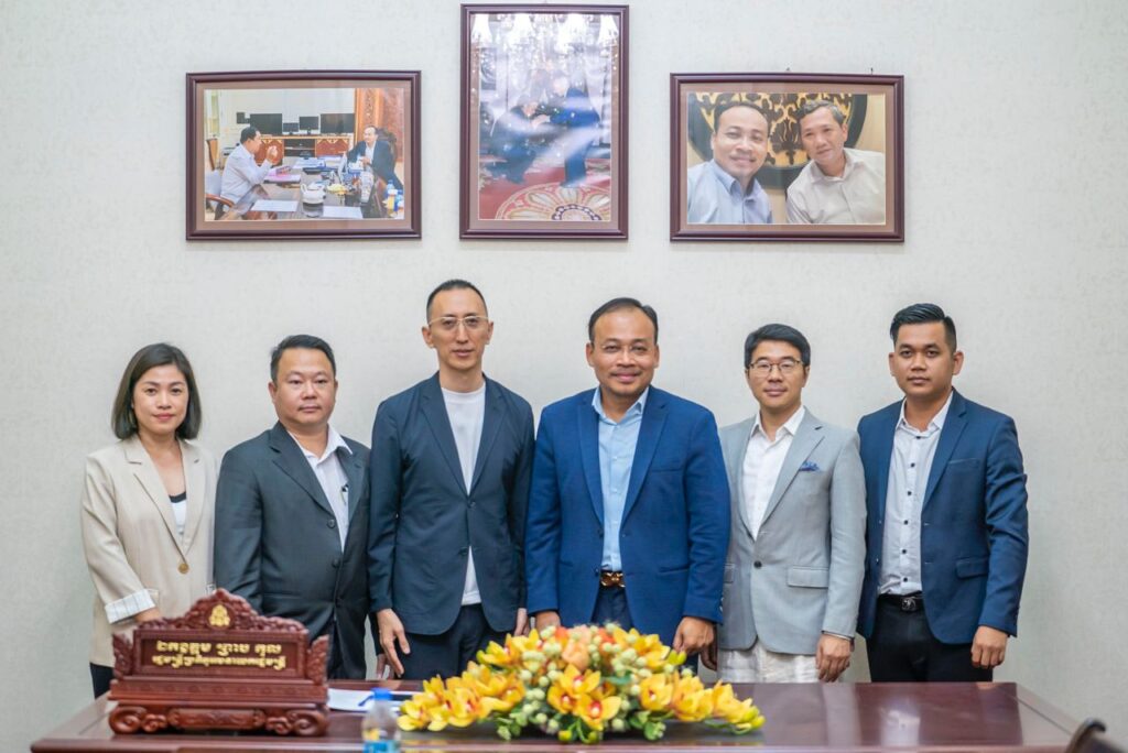 柬中友好合作促进会与X Capital代表团拜访总理助理部长波烈国