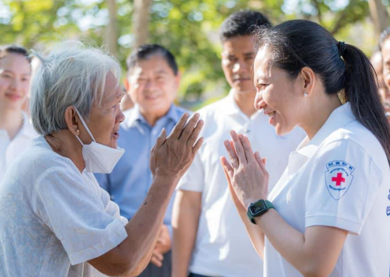 柬埔寨第一夫人感谢广大同胞发声力挺