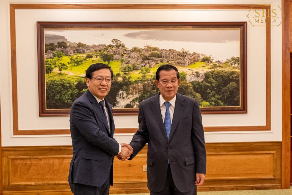 中国驻柬大使王文天辞行拜会洪森亲王