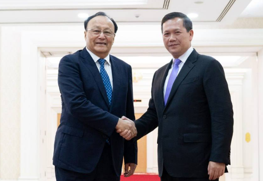 洪玛内会见中国人大常委会副委员长雪克来提·扎克尔