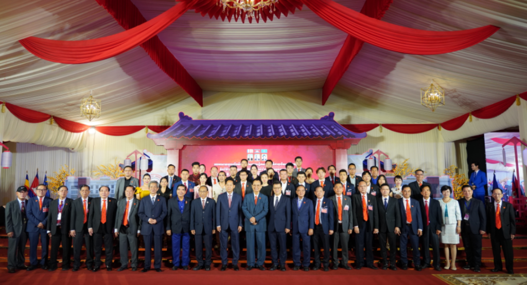 潮州会馆成立三十周年暨第八届理事会就职典礼隆重举办